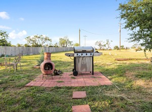 Hr The Bear | Fredericksburg