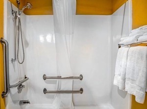 Quality Inn Manitowoc | Manitowoc