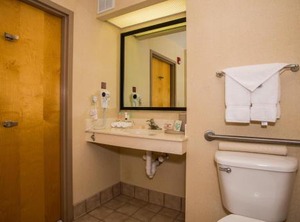 Round Hill Inn | Orange