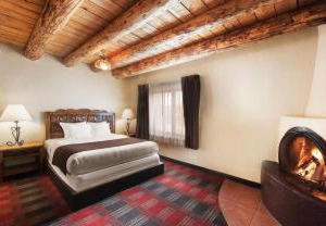 Sagebrush Inn | Taos