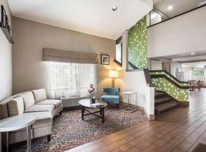 Inn Kansas City International Airport | Waldron