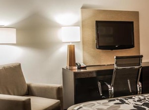 Inn Suites Fort Campbell | Oak Grove
