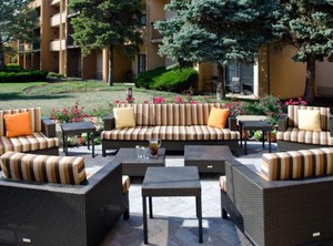 Sonesta Select Kansas City Airport Tiffany Springs | Waldron