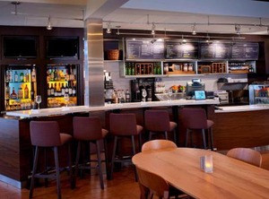 Sonesta Select Kansas City Airport Tiffany Springs | Waldron