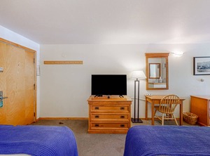 Lodge | West End