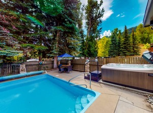 Lodge | West End
