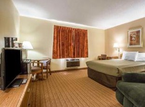 Econo Lodge Massena Hwy | Massena