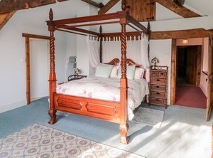 Swallows Nest At Magnolia | Ebford