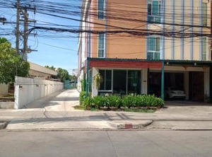 The Residence | Mak Khaeng