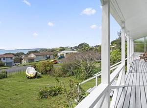 Tide Algies Bay Holiday | Algies Bay