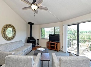 Treehouse Bungalow Travis Marina | Lakeway