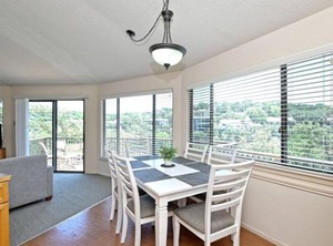 Treehouse Bungalow Travis Marina | Lakeway