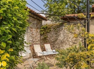 Persons | Saint-Sebastien-sur-Loire