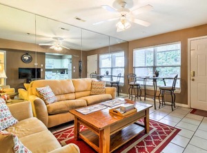 Waterfront Ozark Boat | Lakeland
