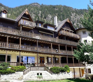 Arola Champex Persons 