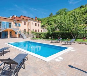 Accommodation Plomin 