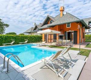 Albarella Outdoor Swimming Ro 