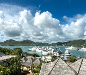 Yacht Club Marina Resort 