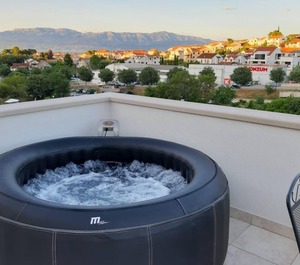 Holiday Sutivan Persons Bedrooms 