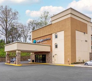 Clarion Pointe Charlottesville 