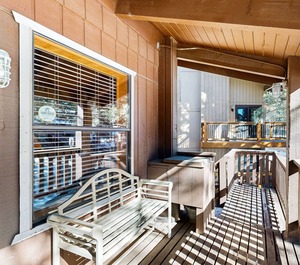 Redwood Commons 