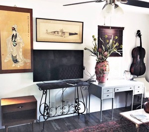 Downtown Art Eclectic 