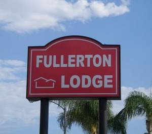 Fullerton Lodge