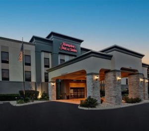 Hampton Inn Suites Lady Villages 