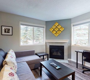 Banff Boundary Lodge 
