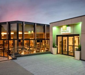 Holiday Inn London Gatwick Worth Ihg Hotel 