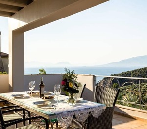 Kitries Summer Getaway Eden