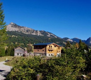 Ferienhaus Bach Für Personen Mit Schlafzimmer 