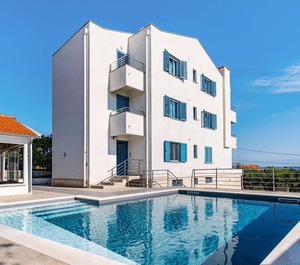 Jacuzzi Outdoor Swimming Lukoran