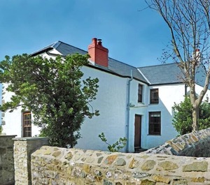 Panteurig Farmhouse