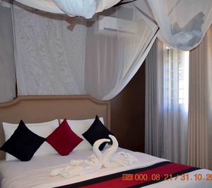 Saffron Beach Bistro Cottages Executive 