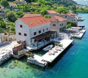 Square Point Kotor 
