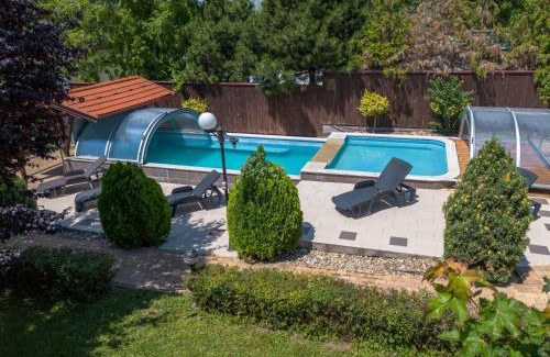 Bekesszentandras Villa | Álomkert Vendégház