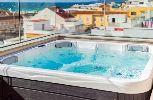 Tarifa Apartment | Ático Superior con Terraza Vistas Jacuzzi y Wifi - Poniente Penthouse