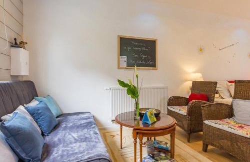 Plesse House | Évasion Marine : Studio avec Jardin Privé, Terrasse et Accès Direct au Canal de Nantes à Brest - FR-1-306-835