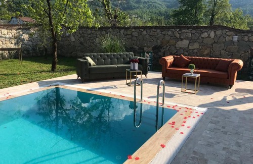 Yanik Villa | Şehzade Rental Villas, Sapanca