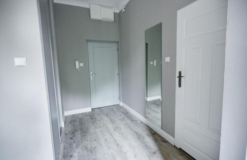 Chorzow Apartment | Żółty Apartament DE LUX dla 2 osób Chorzów Katowice