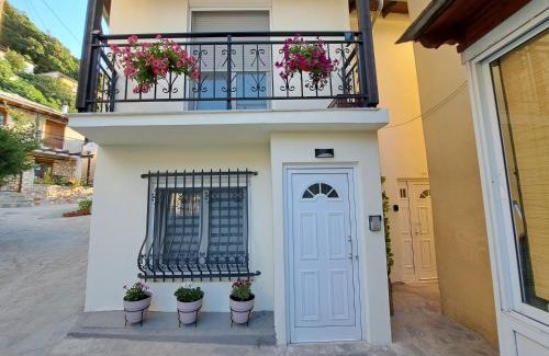 Panagia Apartment | θ-theta apartment