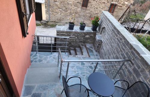 North Tzoumerka House | Ξενώνας museum 1ου ορόφου στο Ελληνικό Ιωαννίνων