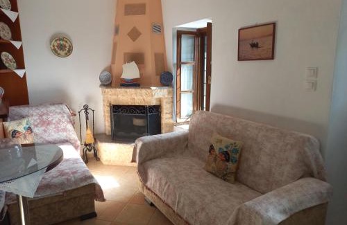 Afissos House | ΠΗΛΙΟ- ΤΟ ΕΞΟΧΙΚΟ ΤΗΣ ΑΝΝΑΣ- ΑΦΗΣΣΟΣ