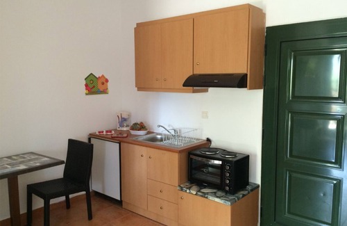 Kokkini Chani Apartment | Όμορφο εξοχικό στούντιο με πισίνα & κήπο,εύκολη πρόσβαση, 6χλμ από αεροδρόμιο