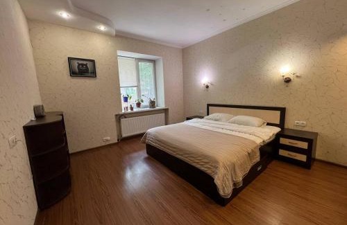 Kirovograd Apartment | Апартаменти Greenhouse