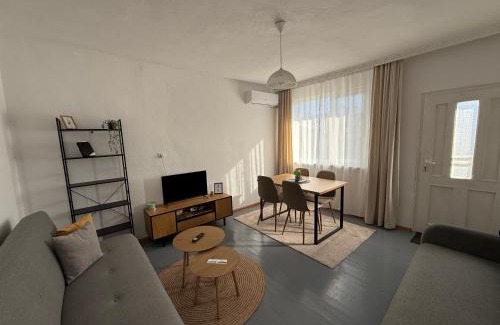 Veliki Preslav Apartment | Апартамент за нощувки "Златен век"