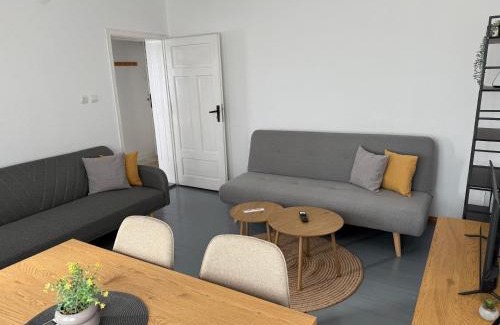 Veliki Preslav Apartment | Апартамент за нощувки "Златен век"