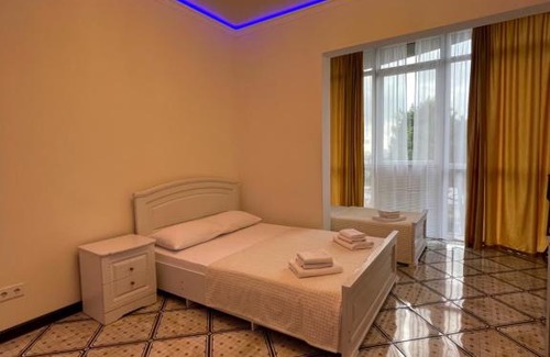 Sochi City Centre Apartment | Апартамент на Войкова 27