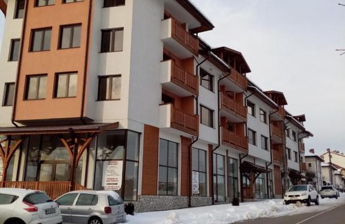 Dobrinishte Apartment | Апартамент цветове 4 души